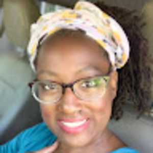 Meet your Posher, Adrienne